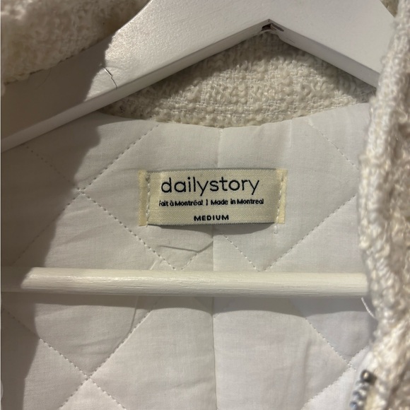 Angela Cream Bomber Jacket - Dailystory - Picture 8 of 10